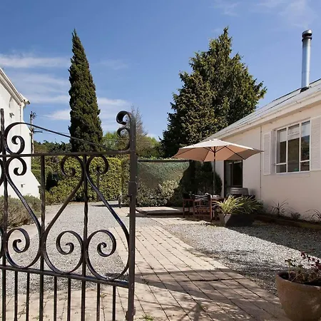 The Holy Oaks Villa Duntroon Exterior photo